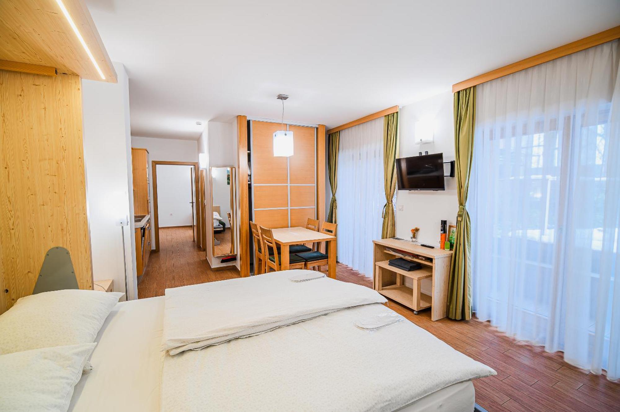 Apartments Maleric With Indoor Pool And Wellness Dragatuš Rom bilde