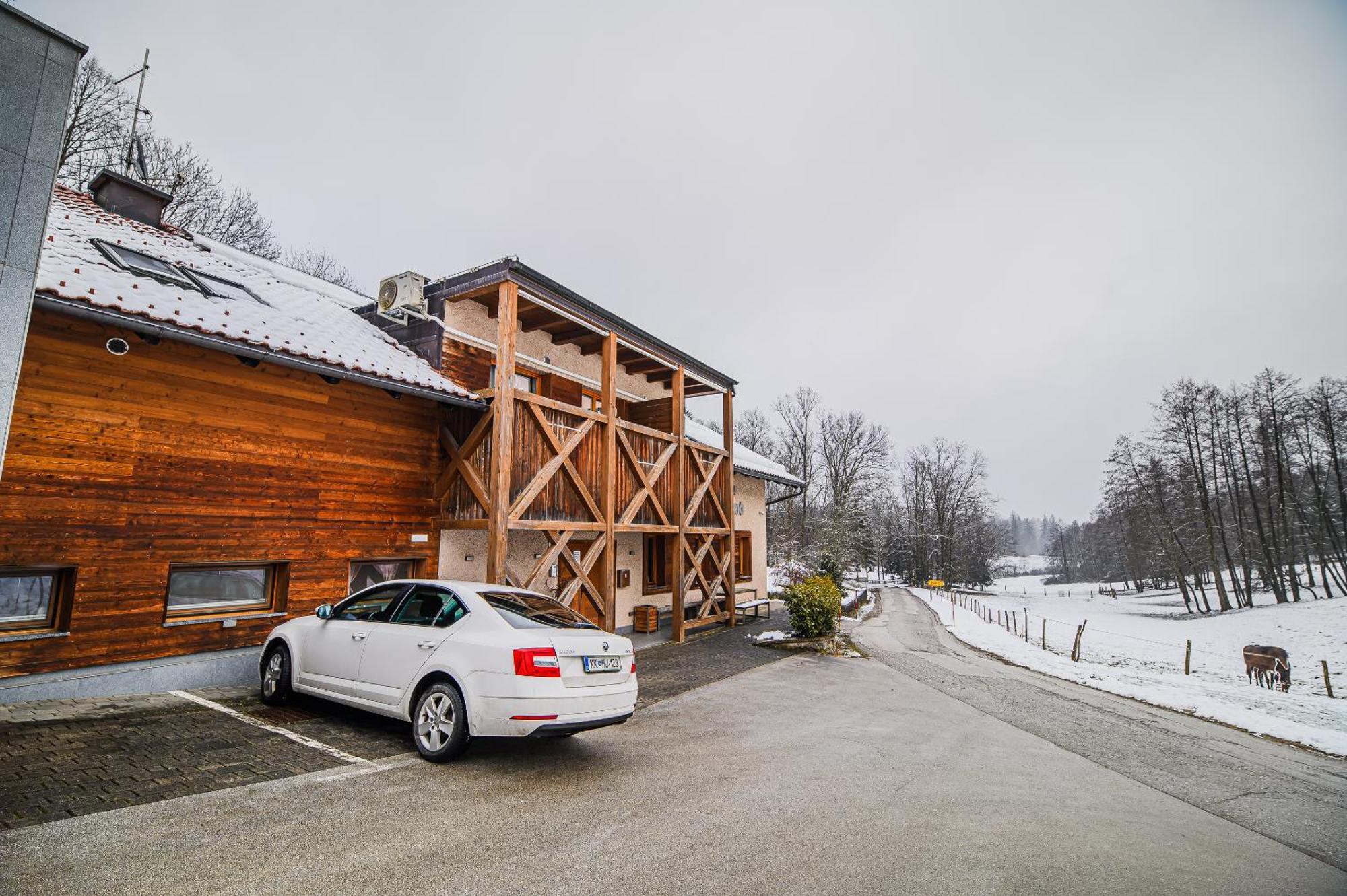 Apartments Maleric With Indoor Pool And Wellness Dragatuš Eksteriør bilde