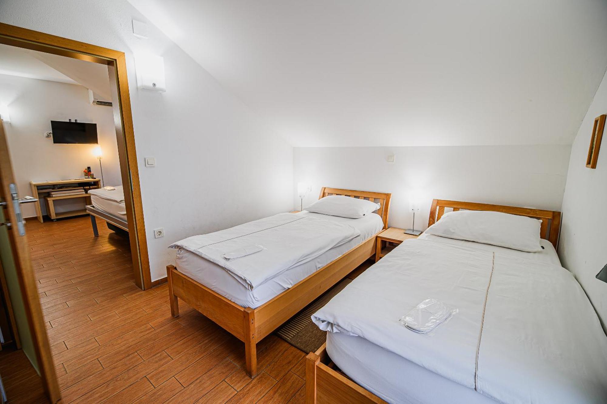 Apartments Maleric With Indoor Pool And Wellness Dragatuš Rom bilde