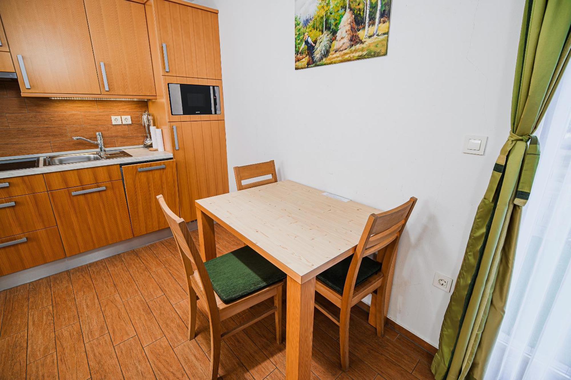 Apartments Maleric With Indoor Pool And Wellness Dragatuš Rom bilde