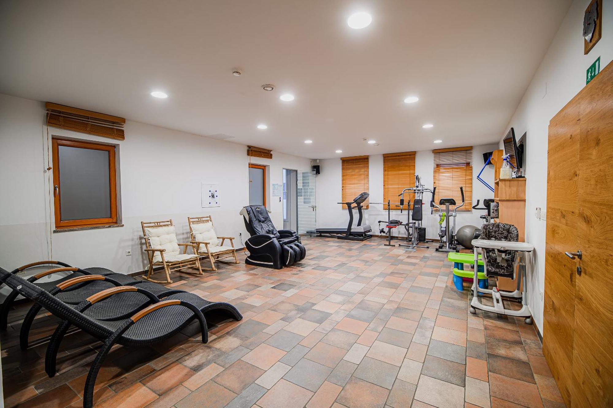 Apartments Maleric With Indoor Pool And Wellness Dragatuš Eksteriør bilde