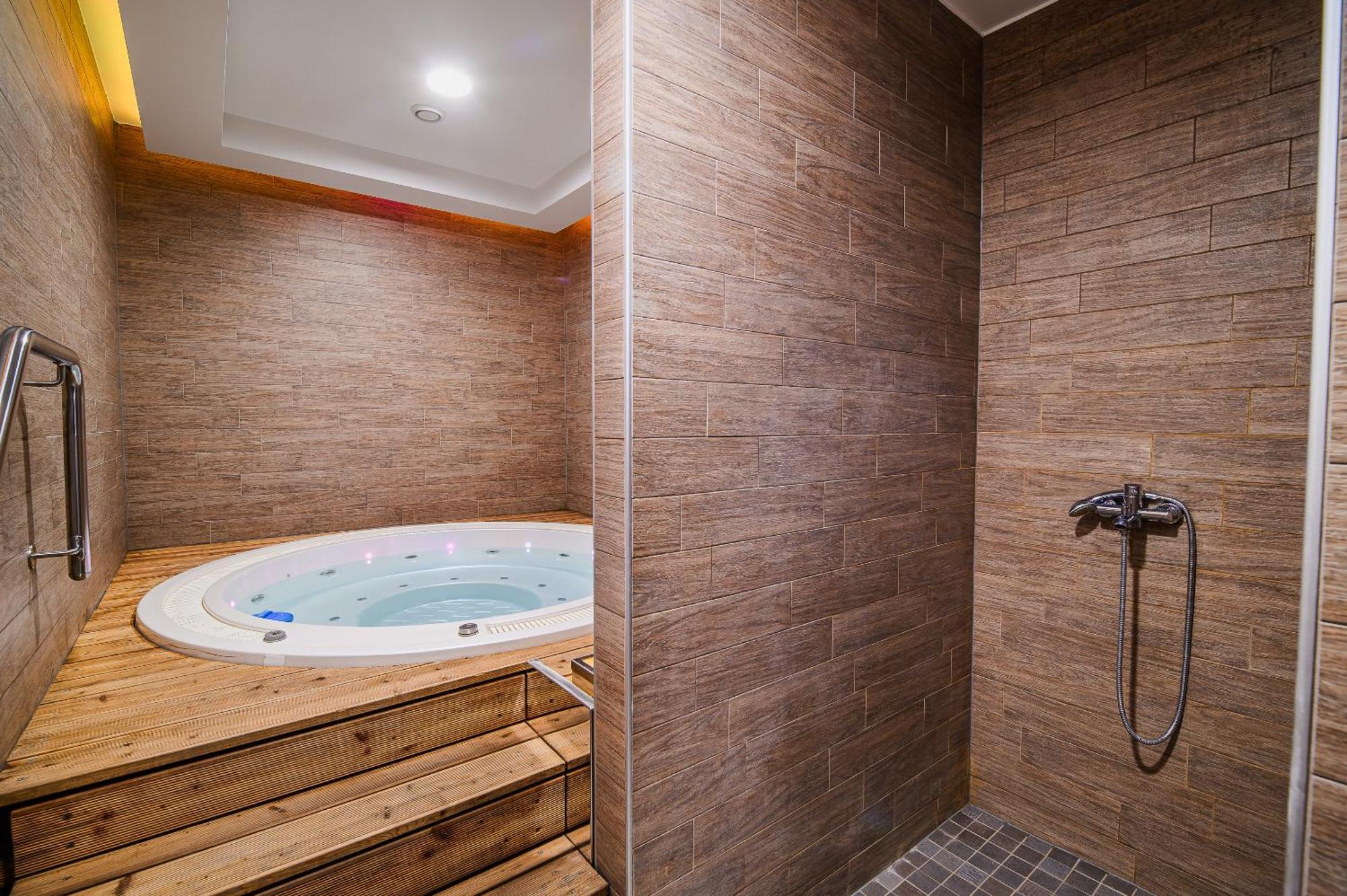 Apartments Maleric With Indoor Pool And Wellness Dragatuš Eksteriør bilde